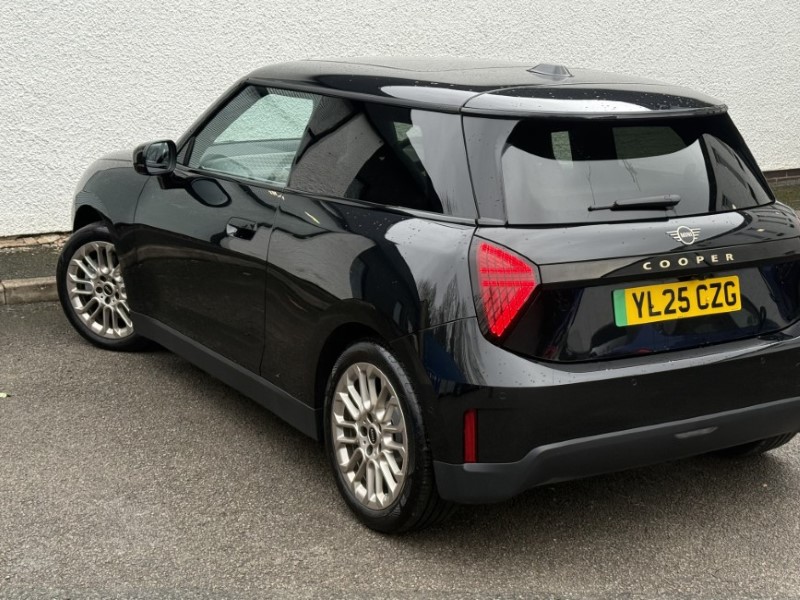 2025 (25) MINI HATCHBACK 135kW Cooper S Level 2 33kWh 3dr Auto 5035093