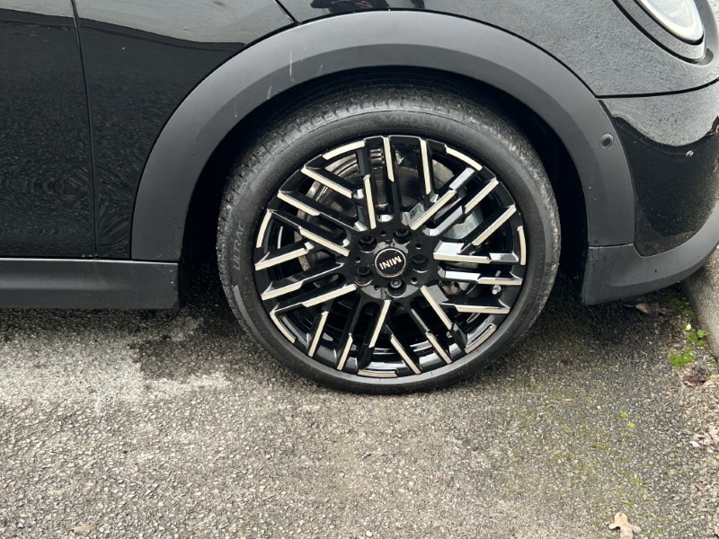 2025 (25) MINI COOPER 1.5 C Exclusive [Level 1] 3dr Auto 5018411