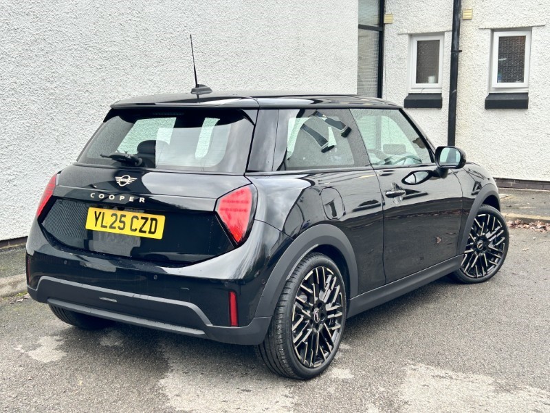 2025 (25) MINI COOPER 1.5 C Exclusive [Level 1] 3dr Auto 5018426