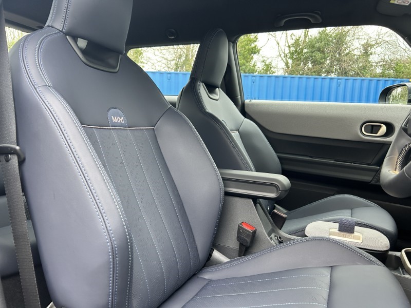 2025 (25) MINI COOPER 1.5 C Exclusive [Level 1] 3dr Auto 5018413