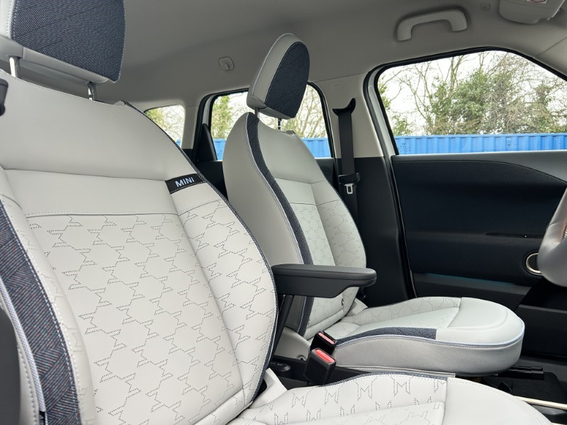 2025 (25) MINI ACEMAN 160kW SE Classic 54kWh 5dr Auto 5019497