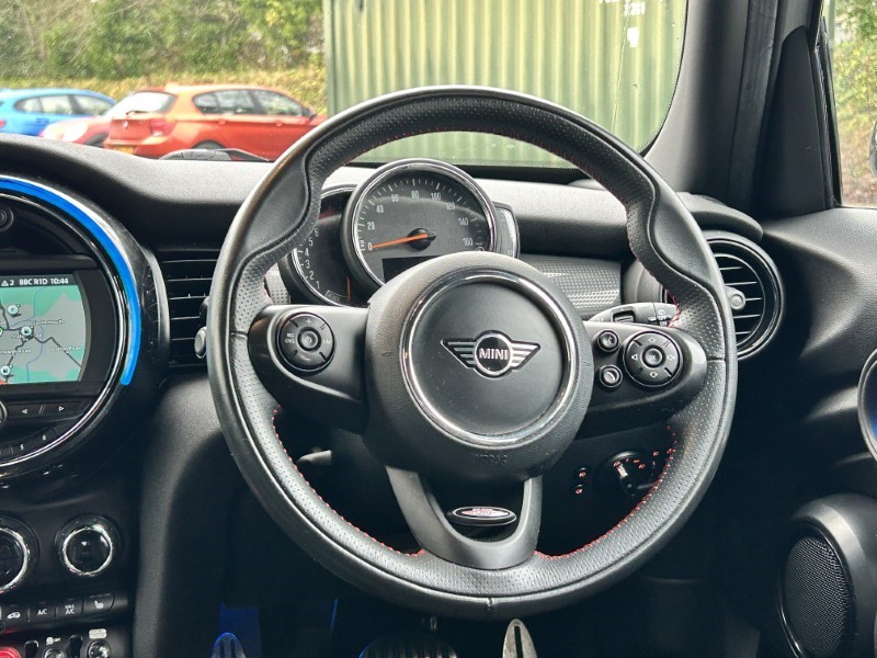 2020 (69) MINI HATCHBACK 1.5 Cooper Sport II 5dr Auto 4888054