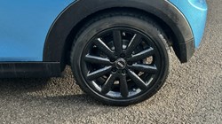 2017 (17) MINI HATCHBACK 1.5 Cooper 3dr 4945219
