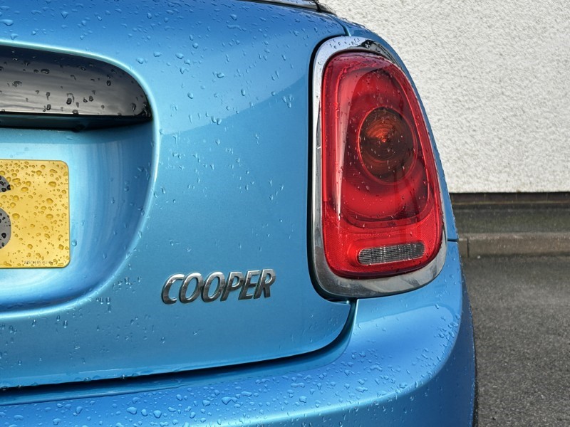 2017 (17) MINI HATCHBACK 1.5 Cooper 3dr 4945222