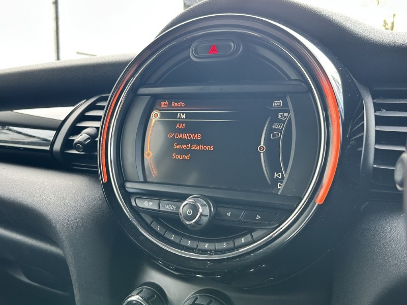 2017 (17) MINI HATCHBACK 1.5 Cooper 3dr 4945238