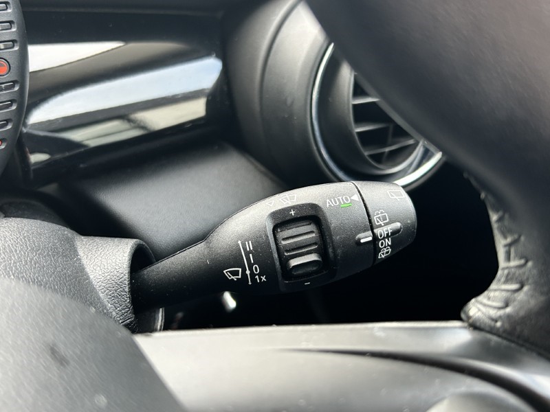 2017 (17) MINI HATCHBACK 1.5 Cooper 3dr 4945237