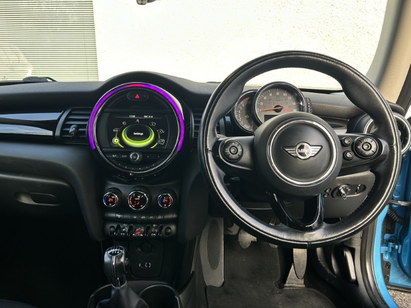 2017 (17) MINI HATCHBACK 1.5 Cooper 3dr 4945215