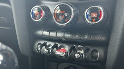 2017 (17) MINI HATCHBACK 1.5 Cooper 3dr 4945233