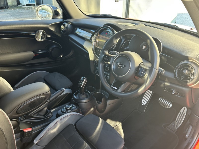 2023 (73) MINI HATCHBACK 1.5 Cooper Sport 3dr Auto 4917498