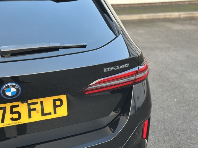 2025 (75) BMW I5 250kW eDr40 M Sport Pro 84kWh 5dr Auto Tech PLUS/Comf PLUS 4901483