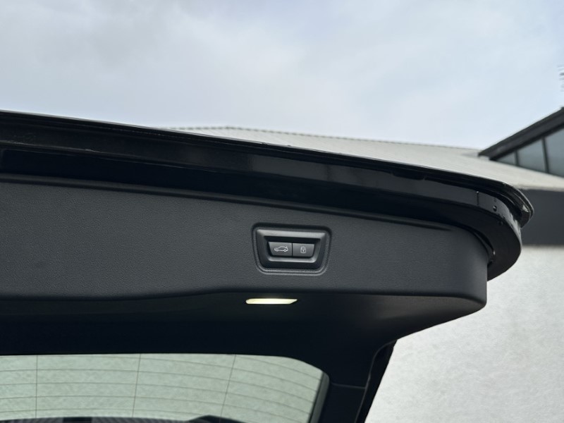 2025 (75) BMW I5 250kW eDr40 M Sport Pro 84kWh 5dr Auto Tech PLUS/Comf PLUS 4901505