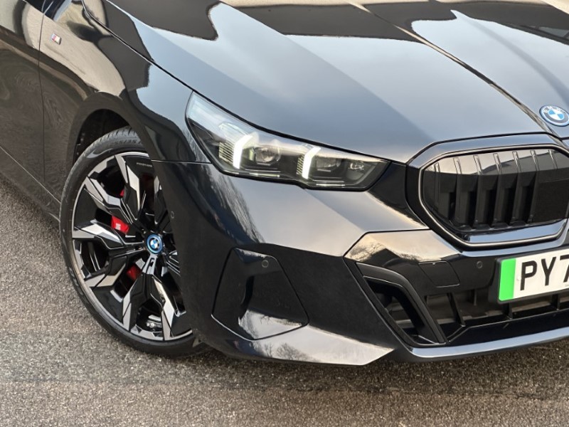 2025 (75) BMW I5 250kW eDr40 M Sport Pro 84kWh 5dr Auto Tech PLUS/Comf PLUS 4901493