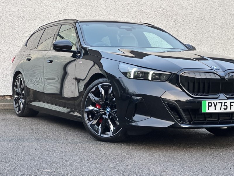 2025 (75) BMW I5 250kW eDr40 M Sport Pro 84kWh 5dr Auto Tech PLUS/Comf PLUS 4901492