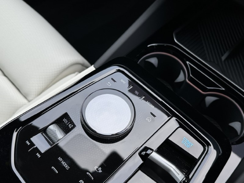 2025 (75) BMW I5 250kW eDr40 M Sport Pro 84kWh 5dr Auto Tech PLUS/Comf PLUS 4901526