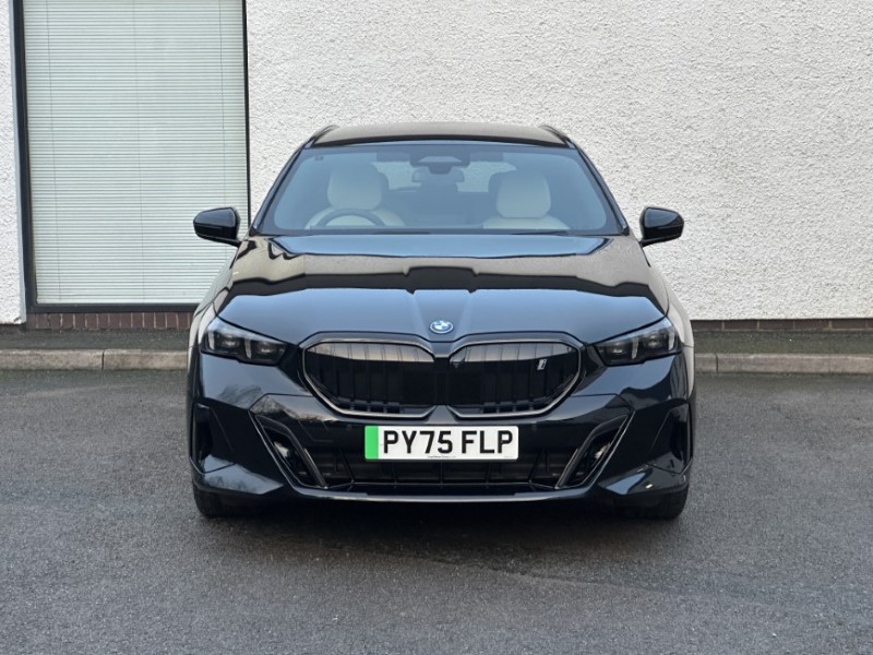 2025 (75) BMW I5 250kW eDr40 M Sport Pro 84kWh 5dr Auto Tech PLUS/Comf PLUS 4901498