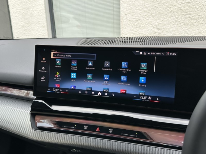 2025 (75) BMW I5 250kW eDr40 M Sport Pro 84kWh 5dr Auto Tech PLUS/Comf PLUS 4901522