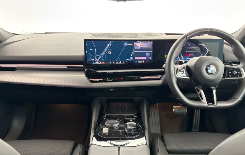 2025 (74) BMW 5 SERIES 520i M Sport Pro 4dr Auto 4901405