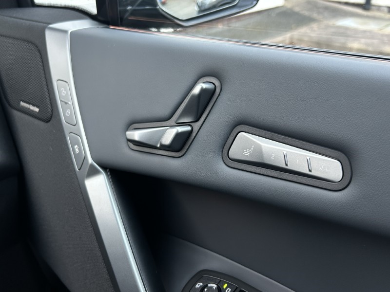 2025 (75) BMW iX 485kW M70 xDrive 112kWh 5dr Auto [Tech/Skylounge] 4911495