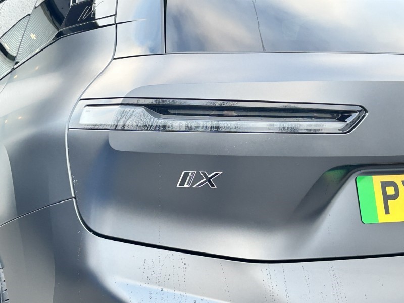 2025 (75) BMW iX 485kW M70 xDrive 112kWh 5dr Auto [Tech/Skylounge] 4911500