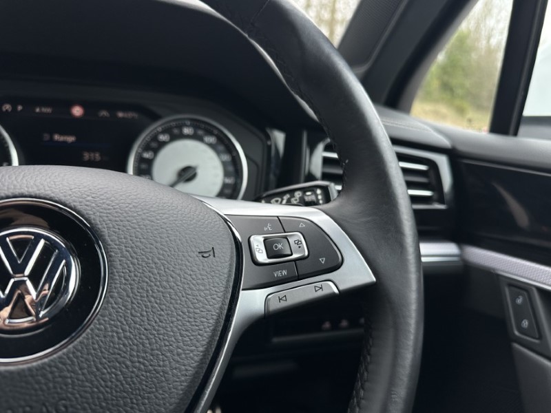 2019 (19) VOLKSWAGEN TOUAREG 3.0 V6 TDI 4Motion R-Line 5dr Tip Auto 4931619