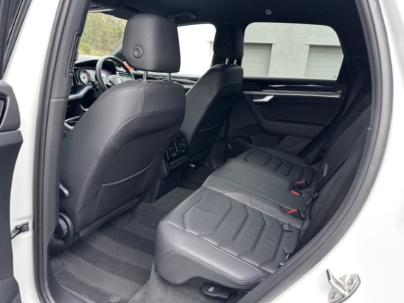 2019 (19) VOLKSWAGEN TOUAREG 3.0 V6 TDI 4Motion R-Line 5dr Tip Auto 4931630