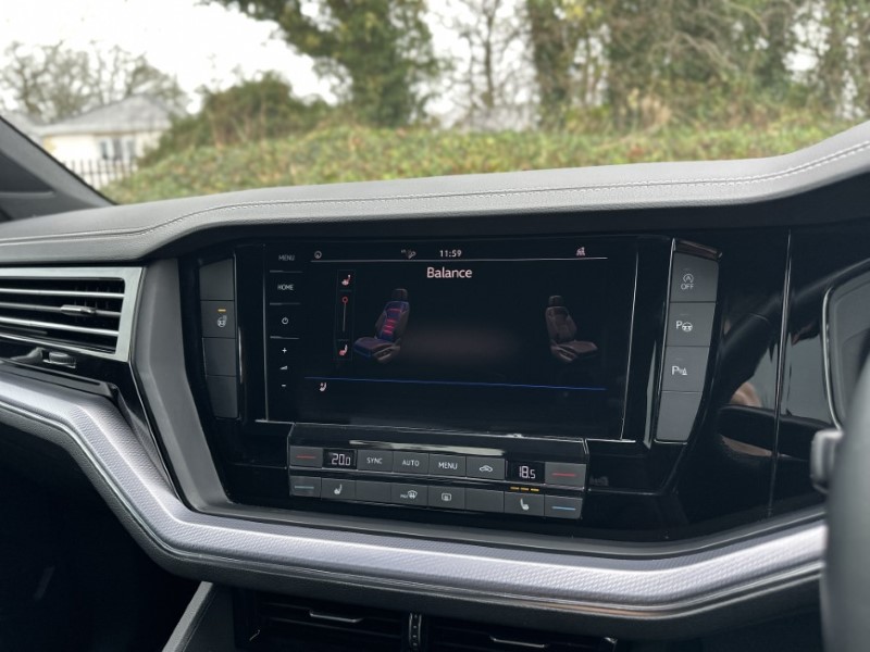 2019 (19) VOLKSWAGEN TOUAREG 3.0 V6 TDI 4Motion R-Line 5dr Tip Auto 4931609