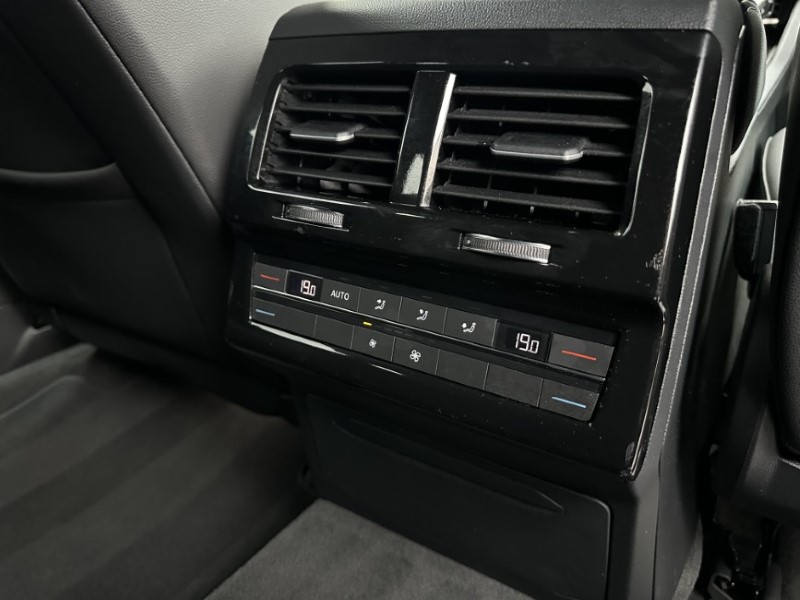 2019 (19) VOLKSWAGEN TOUAREG 3.0 V6 TDI 4Motion R-Line 5dr Tip Auto 4931626