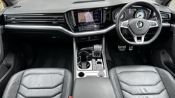 2019 (19) VOLKSWAGEN TOUAREG 3.0 V6 TDI 4Motion R-Line 5dr Tip Auto 4931627