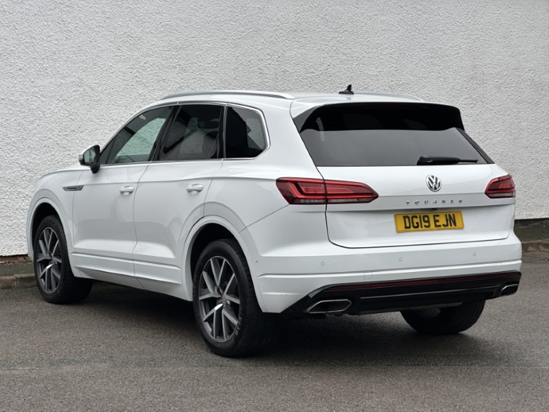 2019 (19) VOLKSWAGEN TOUAREG 3.0 V6 TDI 4Motion R-Line 5dr Tip Auto 4931633