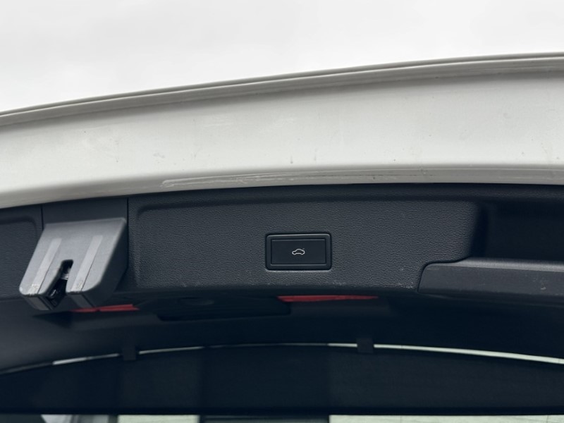 2019 (19) VOLKSWAGEN TOUAREG 3.0 V6 TDI 4Motion R-Line 5dr Tip Auto 4931637