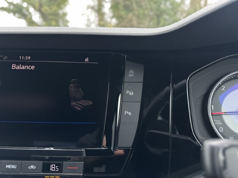 2019 (19) VOLKSWAGEN TOUAREG 3.0 V6 TDI 4Motion R-Line 5dr Tip Auto 4931612