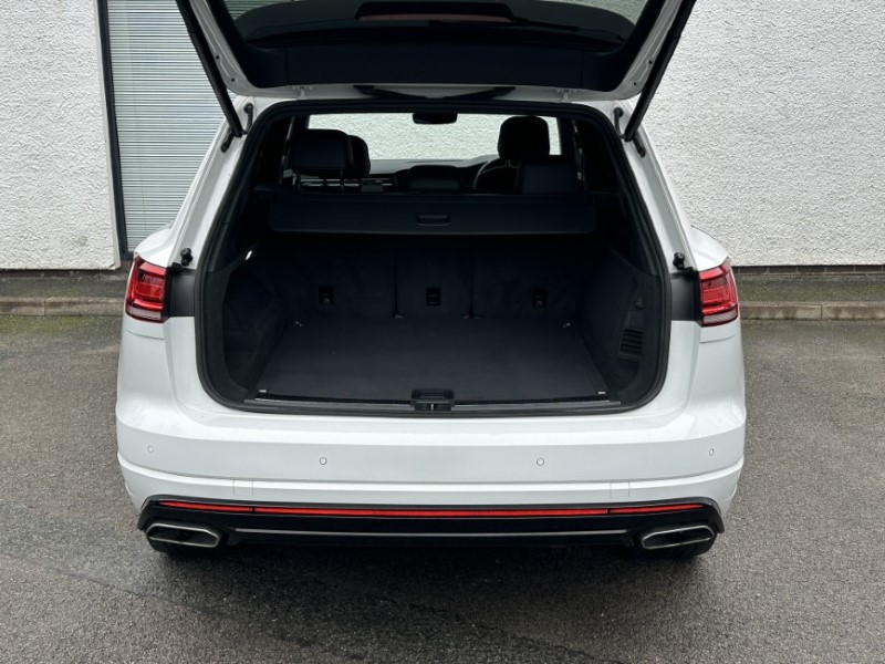 2019 (19) VOLKSWAGEN TOUAREG 3.0 V6 TDI 4Motion R-Line 5dr Tip Auto 4931635