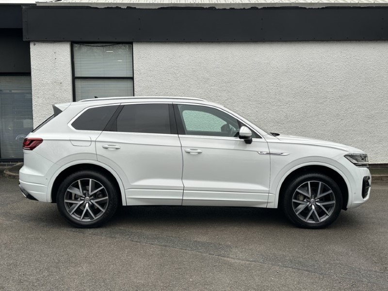 2019 (19) VOLKSWAGEN TOUAREG 3.0 V6 TDI 4Motion R-Line 5dr Tip Auto 4931653