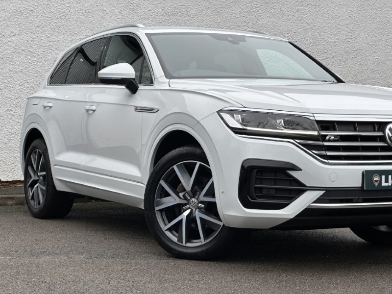 2019 (19) VOLKSWAGEN TOUAREG 3.0 V6 TDI 4Motion R-Line 5dr Tip Auto 4931645