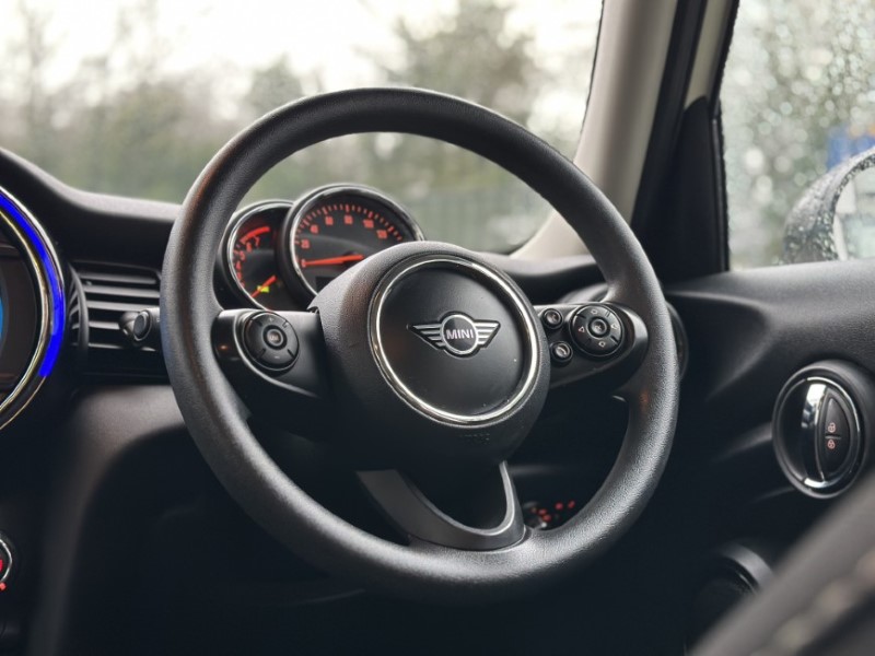 2018 (68) MINI HATCHBACK 1.5 Cooper II 5dr 4980432