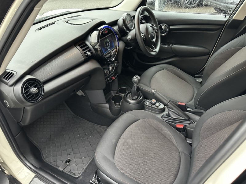 2018 (68) MINI HATCHBACK 1.5 Cooper II 5dr 4980429