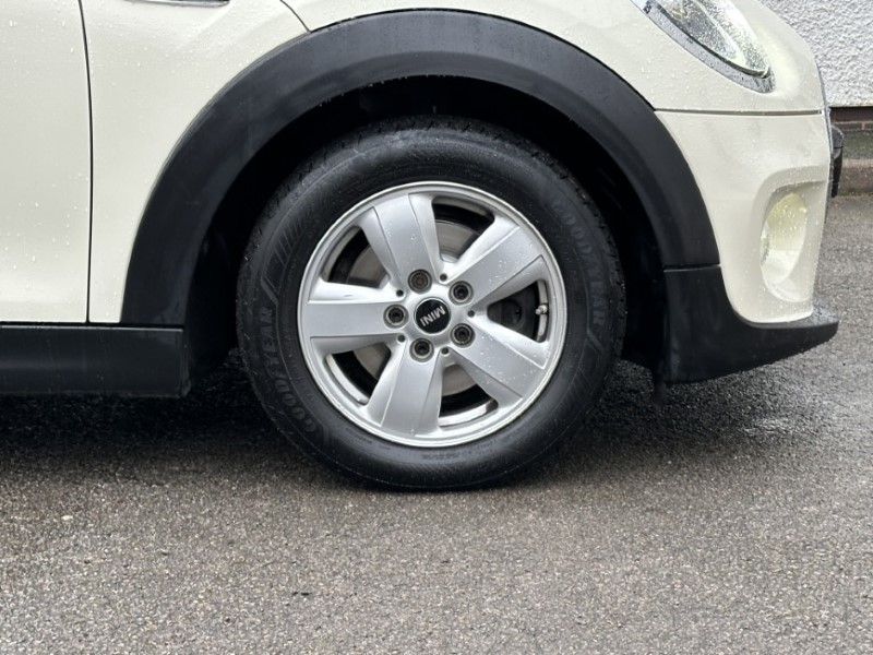 2018 (68) MINI HATCHBACK 1.5 Cooper II 5dr 4980415