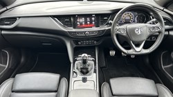 2017 (67) VAUXHALL INSIGNIA 2.0 Turbo D SRi Vx-line Nav 5dr 4972877