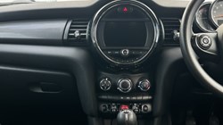 2018 (68) MINI HATCHBACK 1.5 Cooper Classic II 5dr 5039511