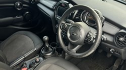 2018 (68) MINI HATCHBACK 1.5 Cooper Classic II 5dr 5039507