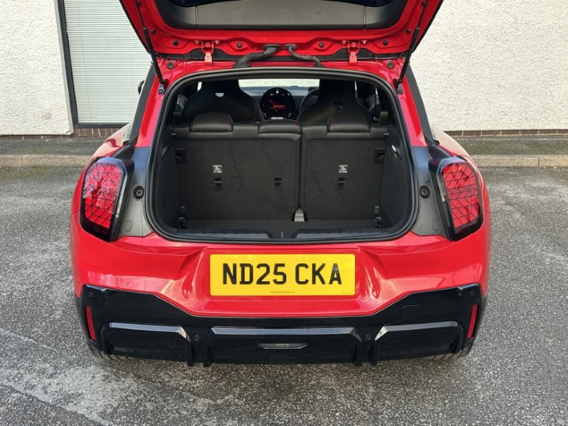 2025 (25) MINI ACEMAN 160kW SE Sport 54kWh 5dr Auto 5002216