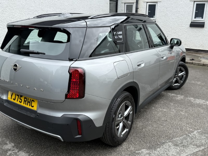 2026 (75) MINI COUNTRYMAN 1.5 C Classic 5dr Auto 5658376