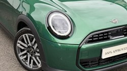 2026 (75) MINI COOPER 1.5 C Classic 5dr Auto 5659465