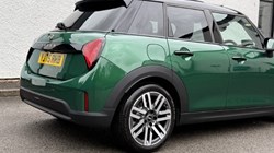 2026 (75) MINI COOPER 1.5 C Classic 5dr Auto 5659461