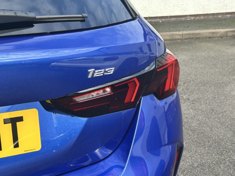 2025 (25) BMW 1 SERIES 123 xDrive M Sport 5dr Step Auto 5024152