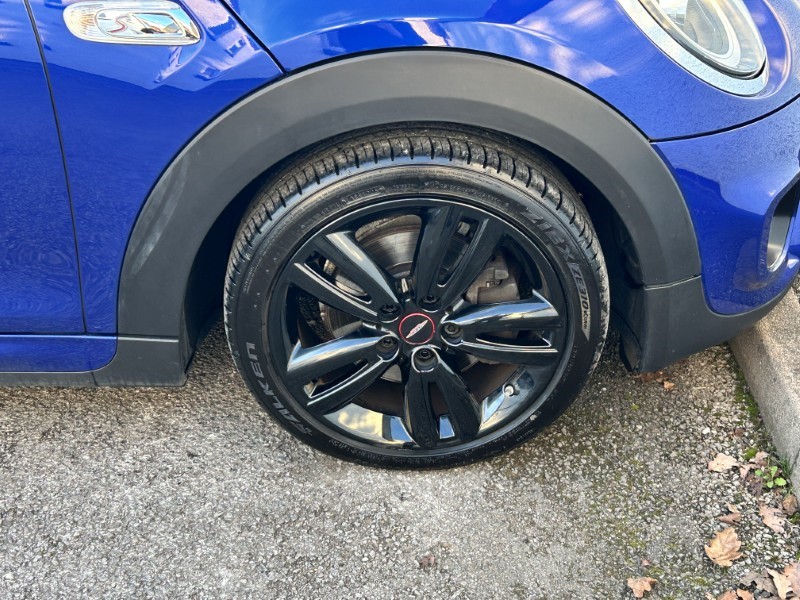 2019 (19) MINI HATCHBACK 2.0 Cooper S Sport II 3dr Auto 5062847