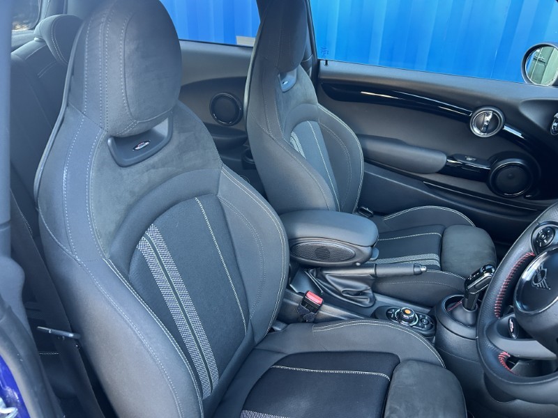 2019 (19) MINI HATCHBACK 2.0 Cooper S Sport II 3dr Auto 5062815