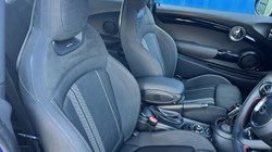 2019 (19) MINI HATCHBACK 2.0 Cooper S Sport II 3dr Auto 5062815