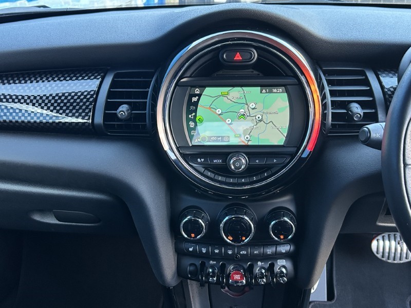 2019 (19) MINI HATCHBACK 2.0 Cooper S Sport II 3dr Auto 5062821