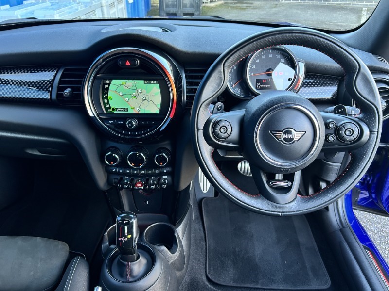 2019 (19) MINI HATCHBACK 2.0 Cooper S Sport II 3dr Auto 5062819
